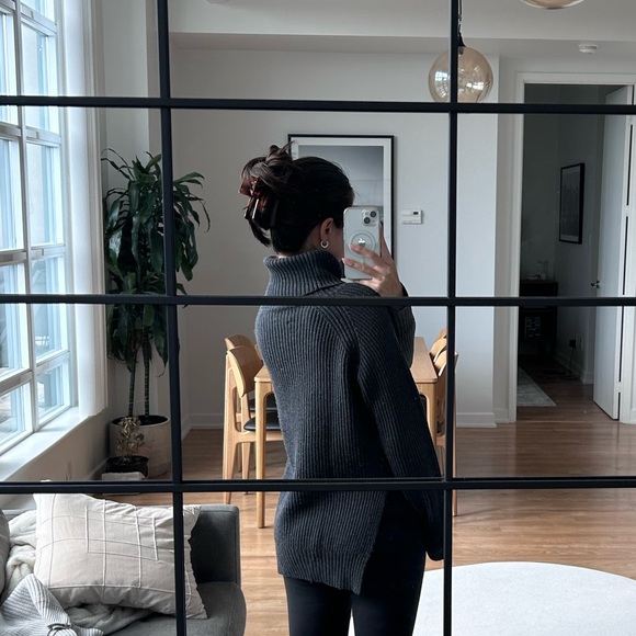 Aritzia Wilfred Free Lin Wool Sweater in Dark Grey - Picture 5 of 5